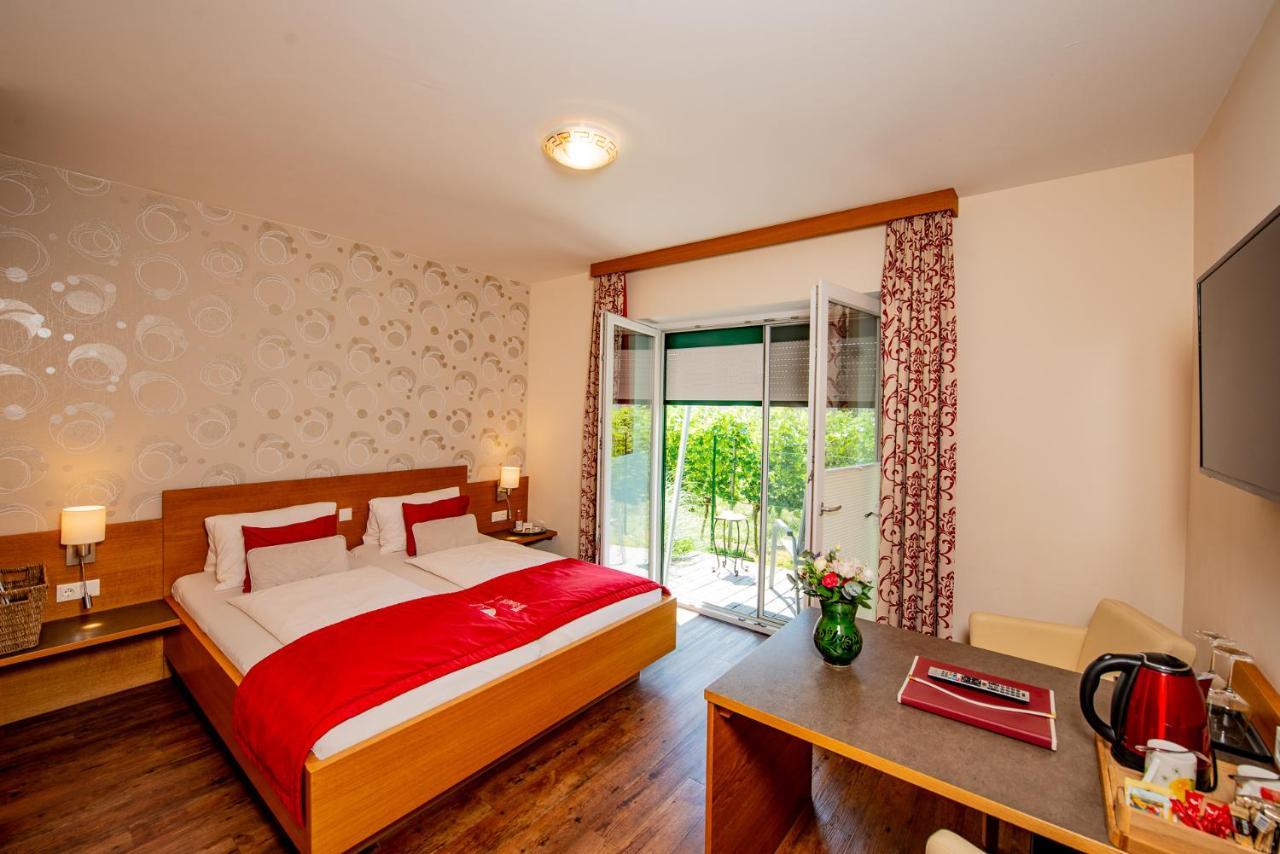 Hotel Garni Weinquadrat Вайсенкірхен-ін-дер-Вахау Екстер'єр фото