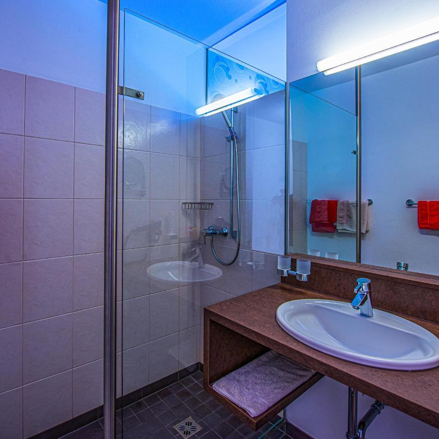 Hotel Garni Weinquadrat Вайсенкірхен-ін-дер-Вахау Екстер'єр фото